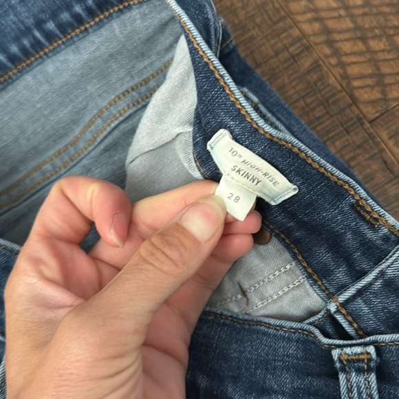 Madewell the 10” High Rise Skinny Jean - Picture 5 of 9